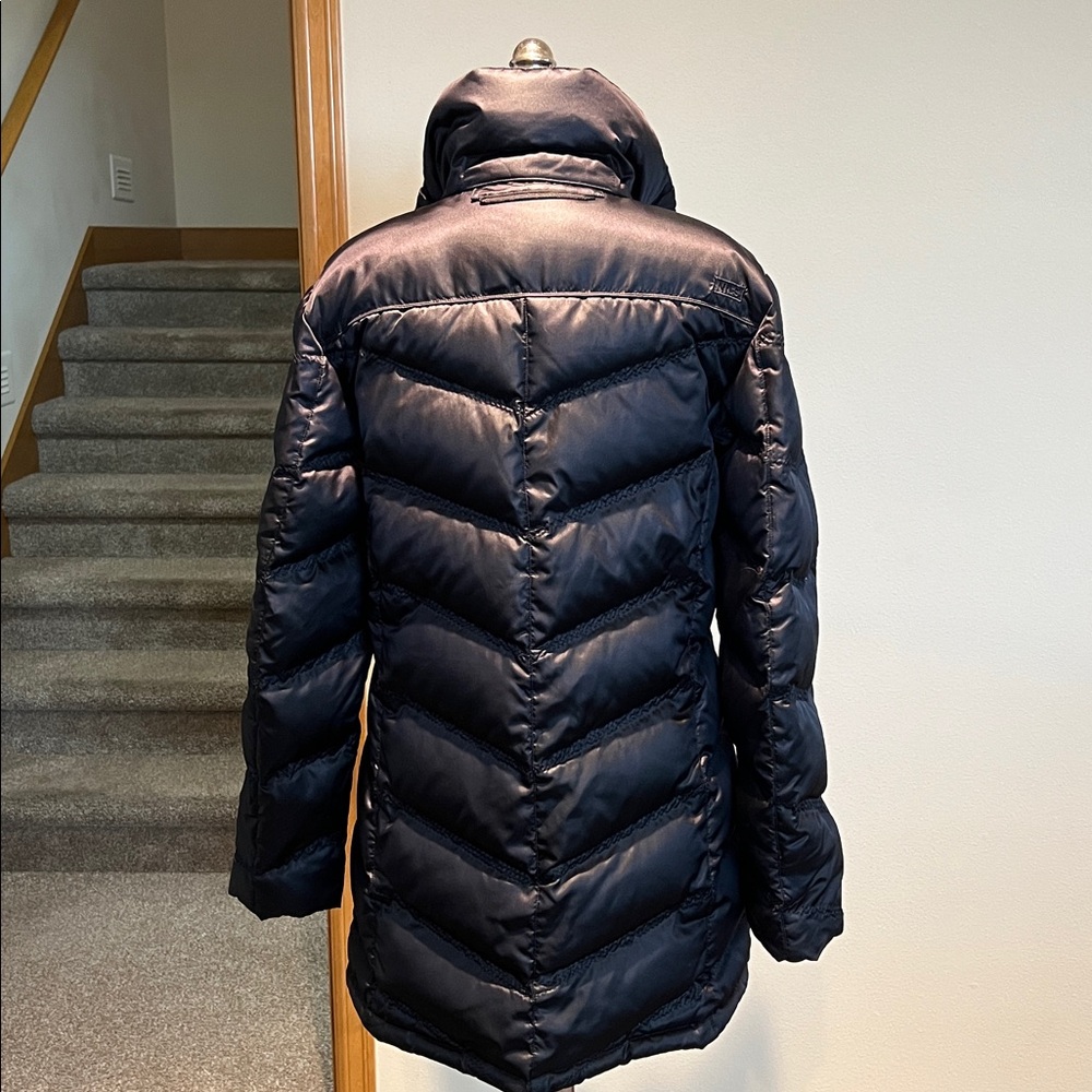 NILS Resort Collection Goose Down Long Puffer Jacket in Midnight Black. - Picture 8 of 14
